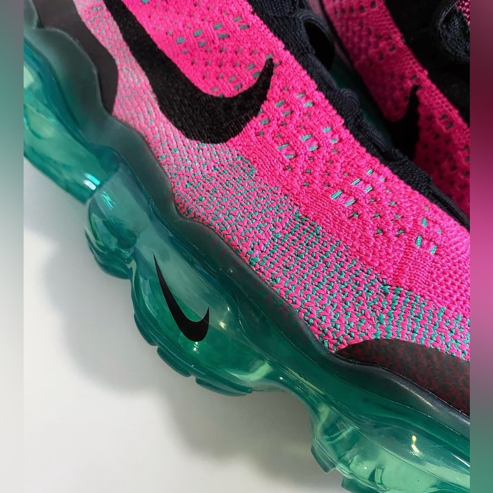 Nike Air VaporMax 🌴💅 2023 Flyknit Miami Nights Shoes Size 6.5 FN7182-335 $210 - Picture 5 of 11